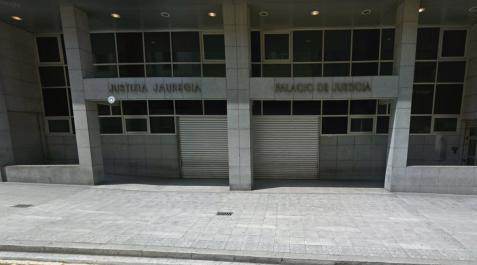 Imagen de la entrada a la Audiencia Provincial de Bizkaia Imagen de la entrada a la Audiencia Provincial de Bizkaia