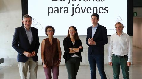Investigadores de la UN, UPNA y Salud Pública que han realizado el estudio 'De jóvenes para jóvenes' Investigadores de la UN, UPNA y Salud Pública que han realizado el estudio 'De jóvenes para jóvenes'