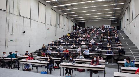 Pruebas de la pasada edición de la EvAU en la UPNA. Pruebas de la pasada edición de la EvAU en la UPNA.