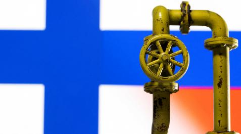FinlandiaGas Un conducto de gas sobre una bandera de Finlandia