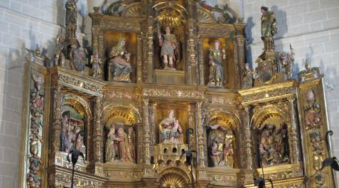 Retablo mayor de Isaba, obra de Miguel de Gárriz, tasado en 600 ducados y policromado por Simón Pérez de Cisneros, en 1583, por 4.610 ducados Retablo mayor de Isaba, obra de Miguel de Gárriz, tasado en 600 ducados y policromado por Simón Pérez de Cisneros, en 1583, por 4.610 ducados