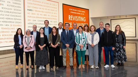 SociARTE Representantes de asociaciones, de la Fundación La Caixa y del MUN, durante la preesentación de la iniciativa SociARTE