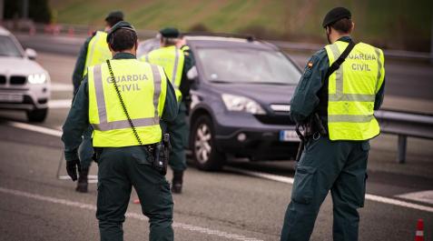 Agentes de la Guardia Civil Agentes de la Guardia Civil