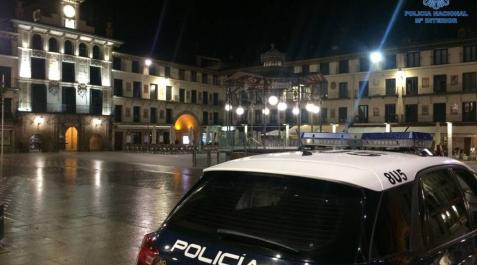 Un vehículo de Policía Nacional en Tudela Un vehículo de Policía Nacional en Tudela