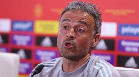 luis-enrique El entrenador de la Selección Española de fútbol, Luis Enrique, durante la rueda de prensa este miércoles en el estadio Benito Villamarín