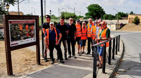 Los voluntarios que han colaborado en la puesta a punto del sendero acudieron a la inauguración. Los voluntarios que han colaborado en la puesta a punto del sendero acudieron a la inauguración.