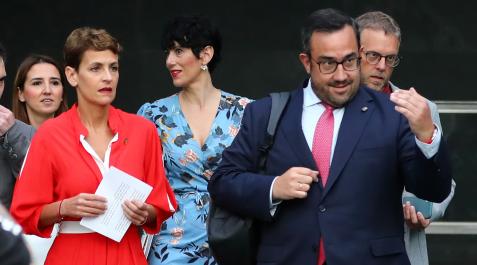 Miembros del Gobierno de Navarra, en el Parlamento Miembros del Gobierno de Navarra, en el Parlamento