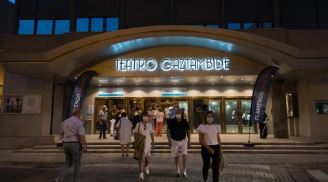 teatro gaztambide Imagen del acceso principal al teatro Gaztambide de Tudela