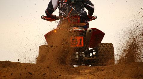 quad Una persona, en un quad
