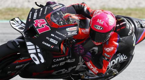 AEspargaro Aleix Espargaró, del equipo Aprilia, durante la tercera sesión de entrenamientos libres del GP de Cataluña