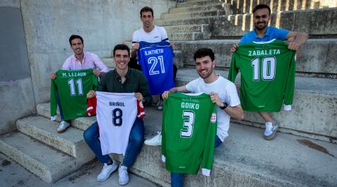 Los jugadores Miguel Lezáun (San Juan), Javi Briñol (Mutilvera), Ion Ander Ilintxeta (Peña Sport), Imanol Goicoechea (San Juan) y Aritz Zabaleta (San Juan) han decidido colgar las botas tras jugar, esta última temporada, en la Segunda RFEF