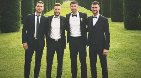 Unai García, Roberto Torres, David García y Oier Sanjurjo, en la boda de Berenguer