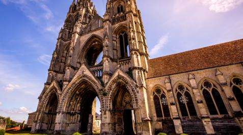 El santoral recuerda el 8 de junio a San Medardo. En la imagen, la abadía de Soissons (Francia) donde se trasladaros sus restos tras fallecer El santoral recuerda el 8 de junio a San Medardo. En la imagen, la abadía de Soissons (Francia) donde se trasladaros sus restos tras fallecer