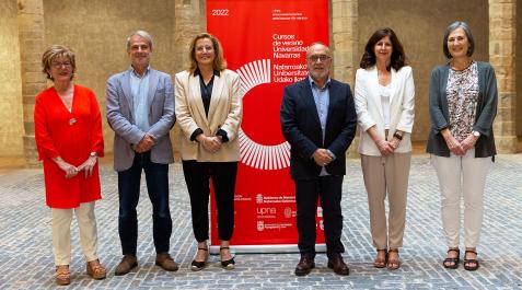 Universidades De izda. a dcha., Carmen Jusué, Javier de Navascués, Rosalía Baena, Juan Cruz Cigudosa, Begoña Pérez Eransus y Ana Burusco
