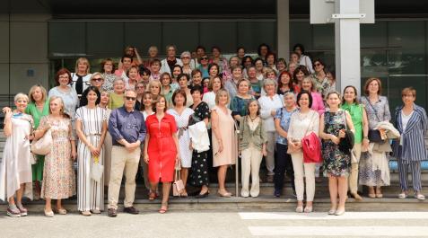 colegio-enfermeria-jubilados Foto de familia del personal de Enfermería jubilado en 2019, 2020 y 2021.