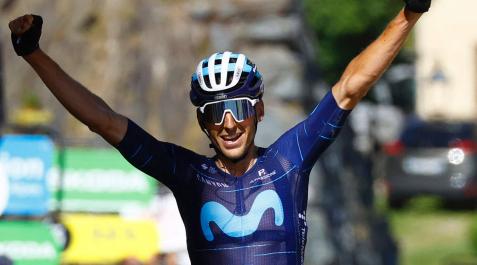 Carlos Verona celebra su victoria en Vaujany Carlos Verona