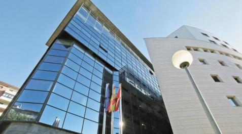 AUDIENCIA Un transportista autónomo navarro logra que el juzgado le cancele una deuda de 375.490 euros