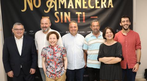 No amanecerá sin ti Juan Goñi, Alfonso G. Noáin, Maite Quintana, Iñigo Casalí, Laura Laiglesia y Miguel Nuño.