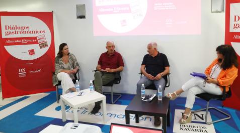 José Carlos Cordovilla *A: JOSE CARLOS CORDOVILLA
*F: 16-06-2022
*P: MIKEL ZUZA
*L:
*T: MESA DIALOGOS GASTRONOMICOS. ALIMENTOS DNNAVARRA. IGP CORDERO DE NAVARRA