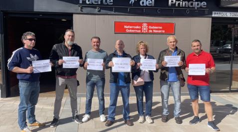 Presentación de firmas en el registro del Gobierno de Navarra, el pasado 27 de mayo Registro