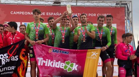 Los componentes del Saltoki Trikideak, en lo alto del podio del campeonato por clubes ayer en A Coruña Los componentes del Saltoki Trikideak, en lo alto del podio del campeonato por clubes ayer en A Coruña