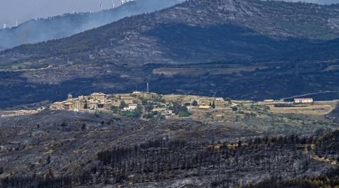 incendio-ujue-unx-lerga Fotos de los incendios en Navarra este lunes. Efectos del incendio en la zona de Ujué, San Martín de Unx y Lerga.