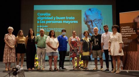 Participantes en la jornada que organizó la residencia en el centro cultural de Corella Participantes en la jornada que organizó la residencia en el centro cultural de Corella