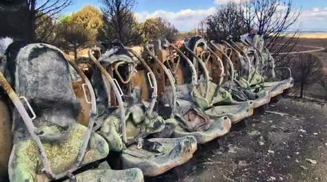 Vídeo de los daños causados por el incendio en una de las atracciones de Sendaviva La presidenta del Gobierno de Navarra, María Chivite, ha anunciado este viernes que el parque de Sendaviva abrirá este verano, aunque la fecha está todavía por determinar. Lo ha anunciado a los medios de comunicación durante la visita que ha realizado a las instalaciones, para comprobar en persona los destrozos que ocasionaron las llamas.