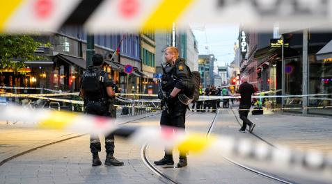 oslo tiroteo Las Fuerzas de Seguridad, en las proximidades del lugar del tiroteo en el centro de Oslo