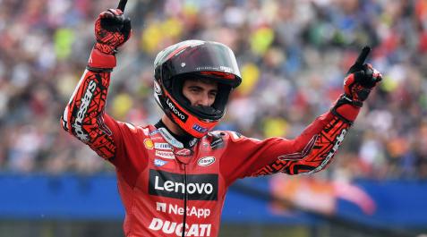 bagnaia Bagnaia celebra el triunfo en el circuito de Assen