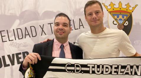 Ramón Lázaro, Oriol Riera Ramón Lázaro, presidente del Tudelano, junto a Oriol Riera