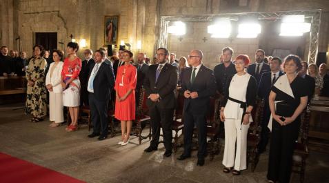 Homenaje a los reyes del antiguo Reino de Navarra, en el Monasterio de Leyre Homenaje a los reyes del antiguo Reino de Navarra, en el Monasterio de Leyre