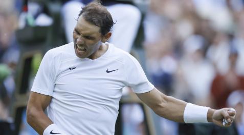Eufórica celebración de Rafa Nadal tras imponerse a Van de Zandschulp Eufórica celebración de Rafa Nadal tras imponerse a Van de Zandschulp