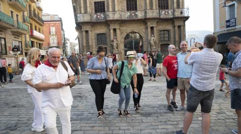 presanfermin Algunos ya se vistieron de blanco la víspera