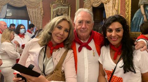 Norma Duval, Manuel Sánchez y Concha Azuara, amiga de la artista Norma Duval, Manuel Sánchez y Concha Azuara, amiga de la artista