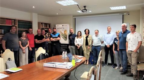 Representantes institucionales y forales tras la reunión en el Ayuntamiento de Falces Reunión