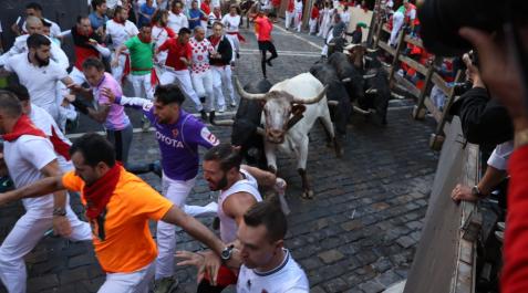 Fotos del segundo encierro de San Fermín 2022. Fotos del segundo encierro de San Fermín 2022.