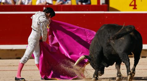 Imágenes de la corrida del día 8 con reses de Fuente Ymbro para los diestros Daniel Luque, José Garrido y Álvaro Lorenzo
