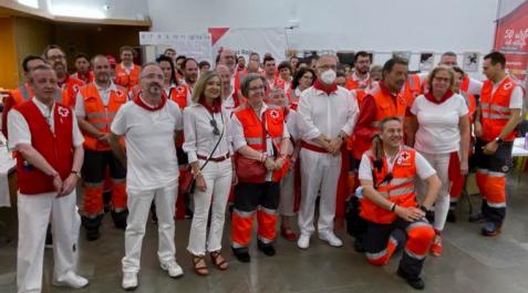 Visita de Enrique Maya a los voluntarios de Cruz Roja, este domingo El alcalde de Pamplona ha visitado este domingo al voluntariado de Cruz Roja tras el cuarto encierro
