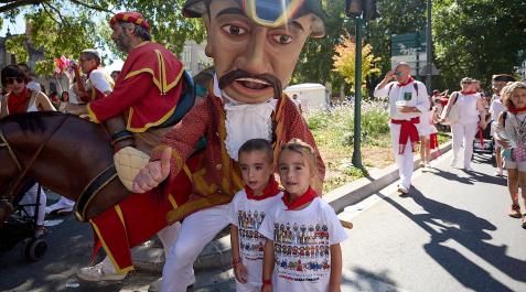 Fotos de la salida de la comparsa de Gigantes y Cabezudos este 10 de julio Fotos de la salida de la comparsa de Gigantes y Cabezudos este 10 de julio