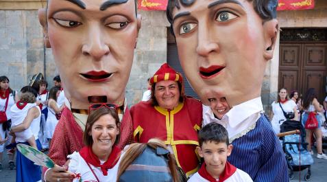 Fotos de la salida de la Comparsa de Gigantes y Cabezudos este 11 de julio. Fotos de la salida de la Comparsa de Gigantes y Cabezudos este 11 de julio.