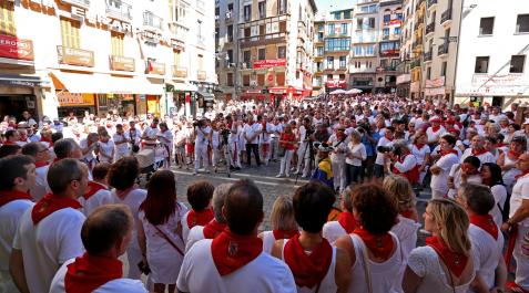 Concentración en recuerdo de Miguel Ángel Blanco en la Plaza Consistorial, el 12 de julio de 2017 Concentración en recuerdo de Miguel Ángel Blanco en la Plaza Consistorial, el 12 de julio de 2017