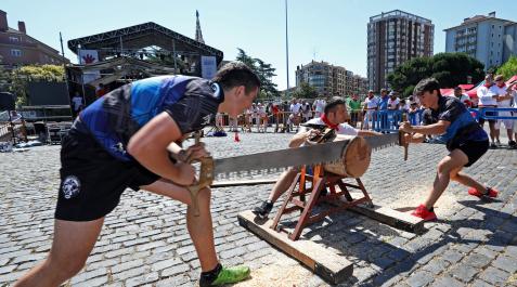 Julen Urrutia y Xabat Altxugarai, campeones del campeonato navarro cadete de tronza Julen Urrutia y Xabat Altxugarai, campeones del campeonato navarro cadete de tronza