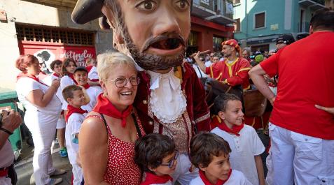 Fotos de la salida de la Comparsa de Gigantes y Cabezudos este 12 de julio. Fotos de la salida de la Comparsa de Gigantes y Cabezudos este 12 de julio.