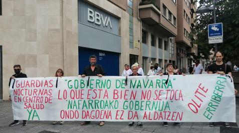 Integrantes de la plataforma durante la concentración que hicieron en las fiestas de San Fermín Concentración