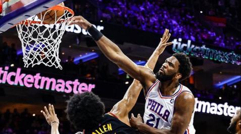 Joel Embiid durante un partido de la pasada temporada con los 76ers Joel Embiid durante un partido de la pasada temporada con los 76ers