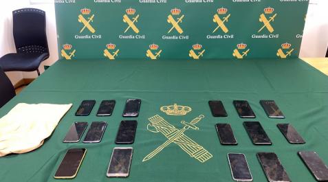 Móviles recuperados por la Guardia Civil Móviles recuperados por la Guardia Civil
