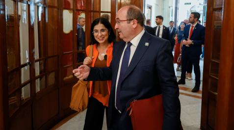 Los ministros de Cultura, Miquel Iceta (d) y de Sanidad, Carolina Darias (i) a su llegada a la primera jornada del debate sobre el estado de la nación este martes en el Congreso de los Diputados Los ministros de Cultura, Miquel Iceta (d) y de Sanidad, Carolina Darias (i) a su llegada a la primera jornada del debate sobre el estado de la nación este martes en el Congreso de los Diputados