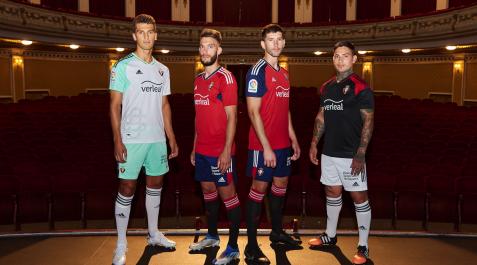 Equipación Osasuna 22/23 Lucas Torró, Roberto Torres, David García y el Chimy Ávila, con las nuevas equipaciones