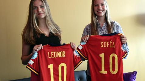 Leonor y Sofía acudieron a Londres para presenciar el partido de España ante Dinamarca de la Eurocopa 2022.